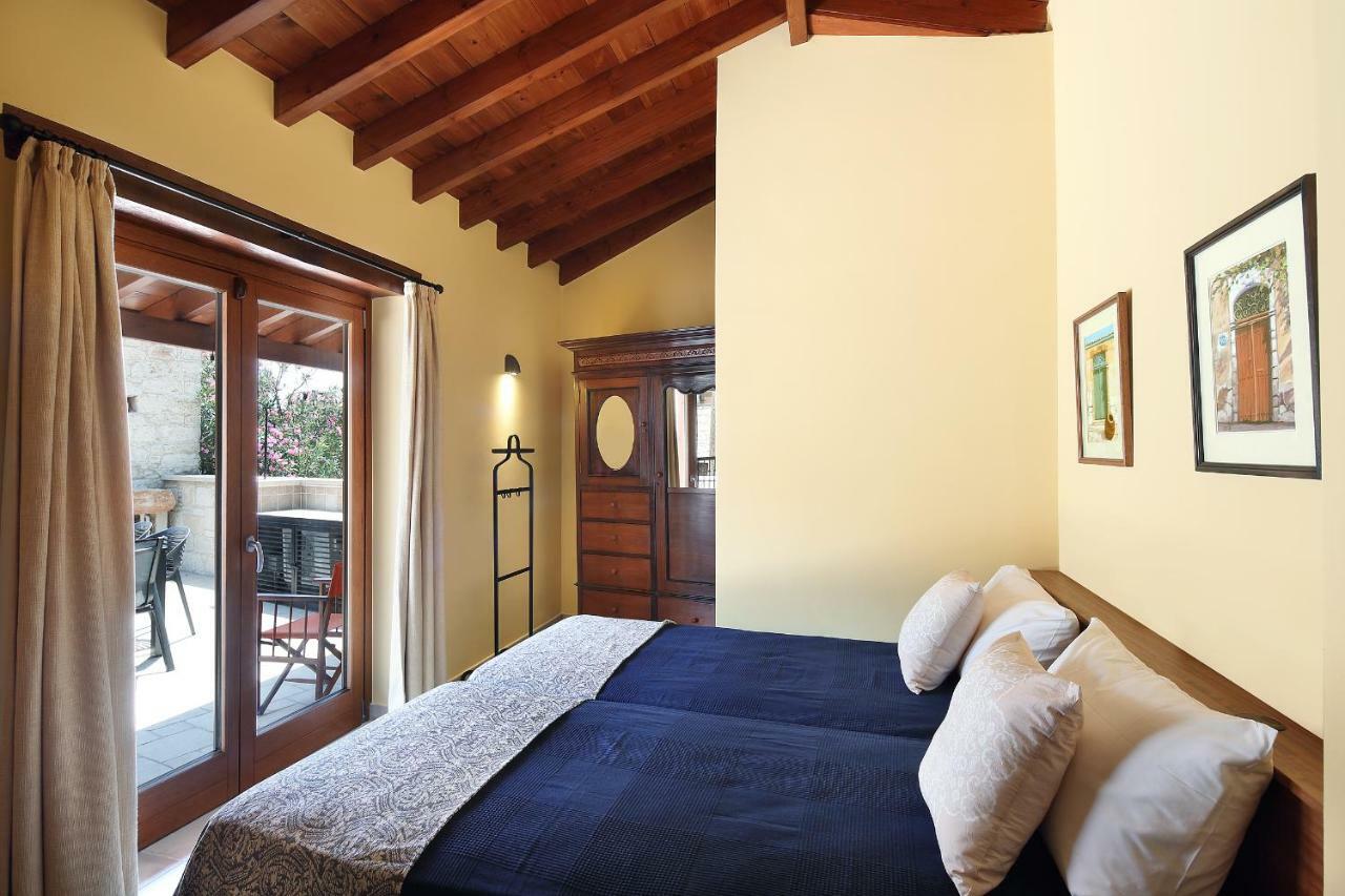 Kantara House - A Rural Retreat Of Comfort & Class! Арсос Экстерьер фото
