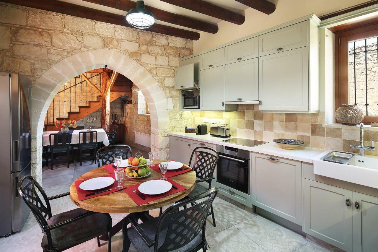 Kantara House - A Rural Retreat Of Comfort & Class! Арсос Экстерьер фото